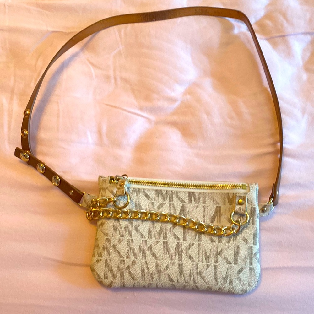 Micheal Kors (MK) chain belt bag